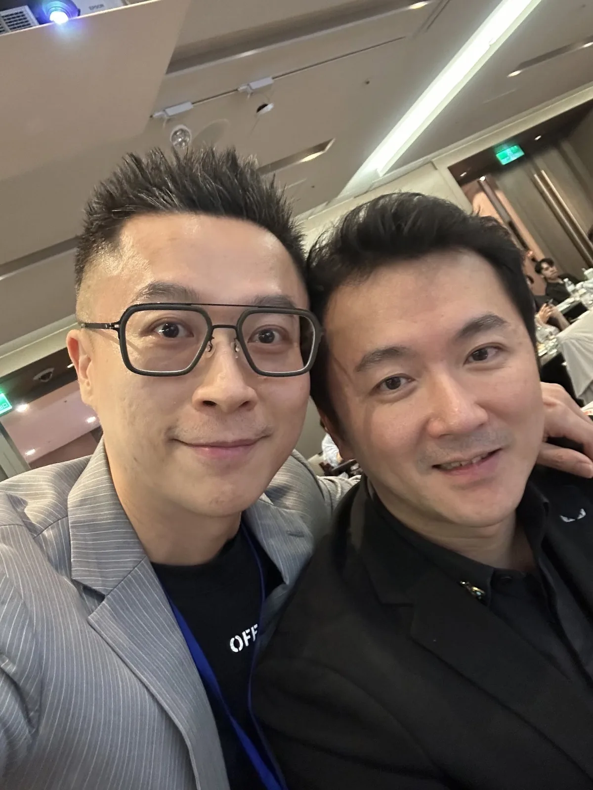 梁仲斌醫師與同仁合照