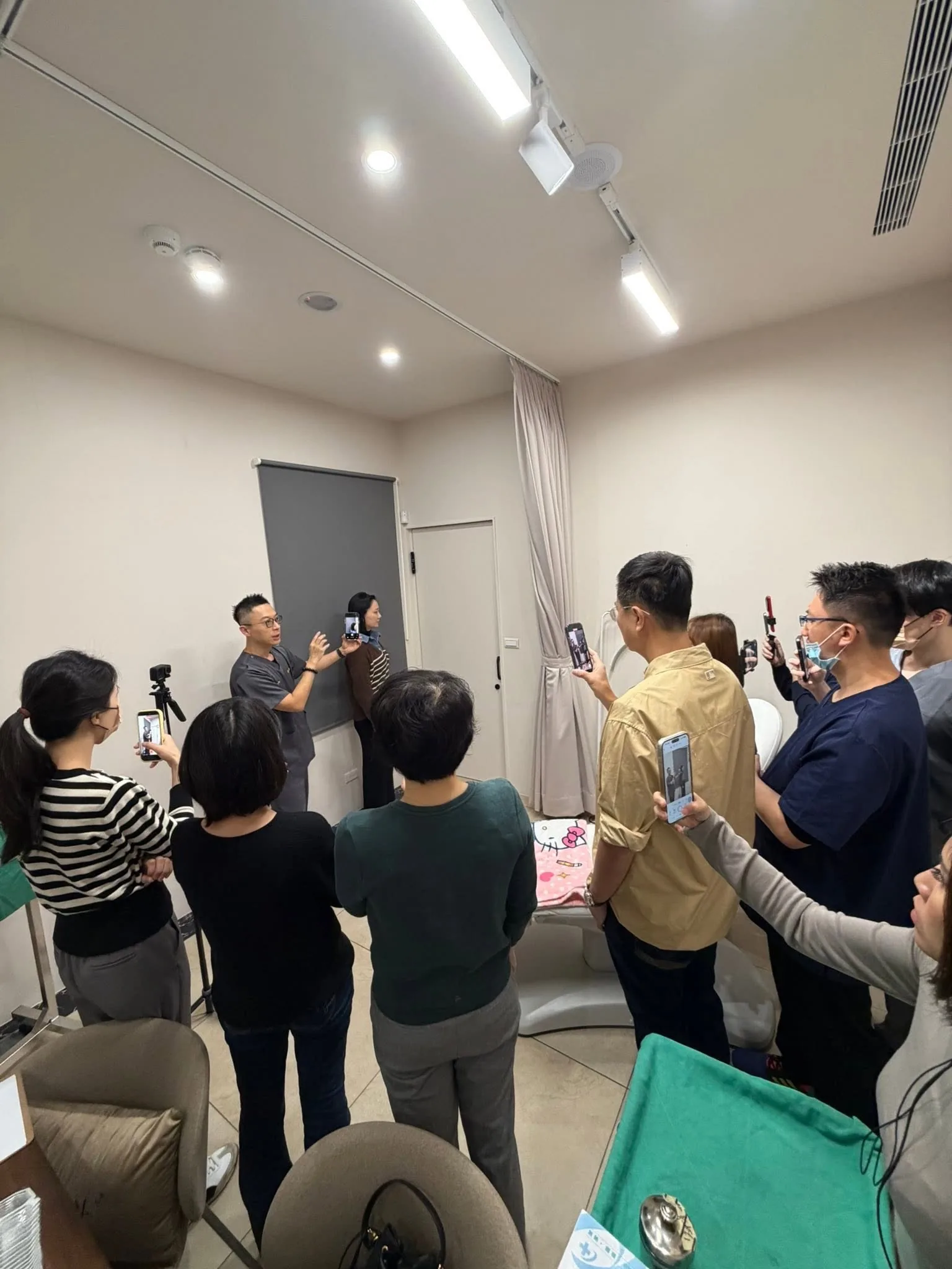 全臉尖針 6cc 手把手培訓班學員合照一