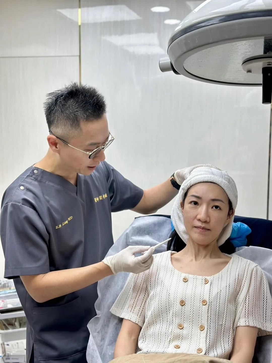 Dr. Ben 進行 Profhilo 施打示範