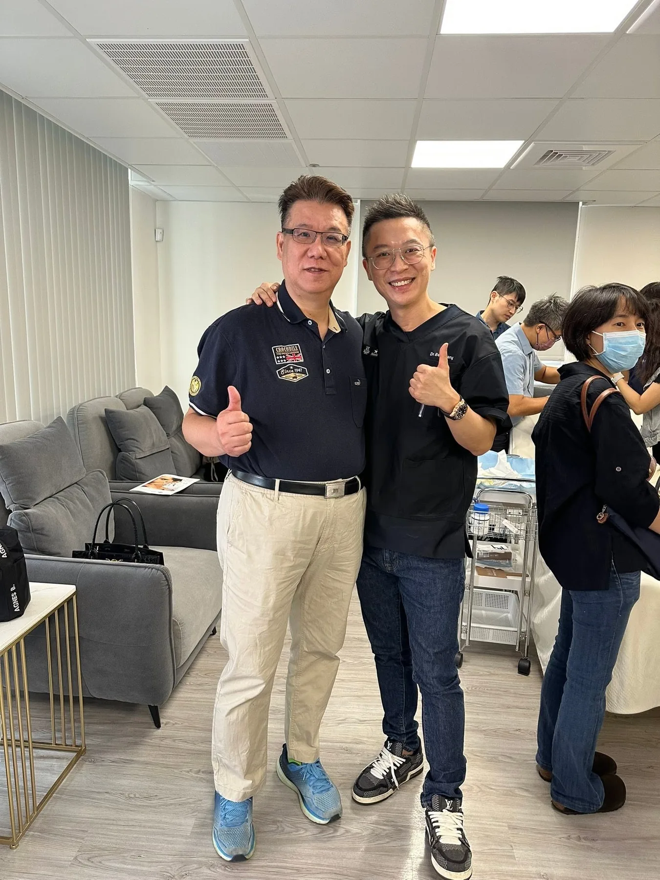 Dr. Ben 與課程醫師合影