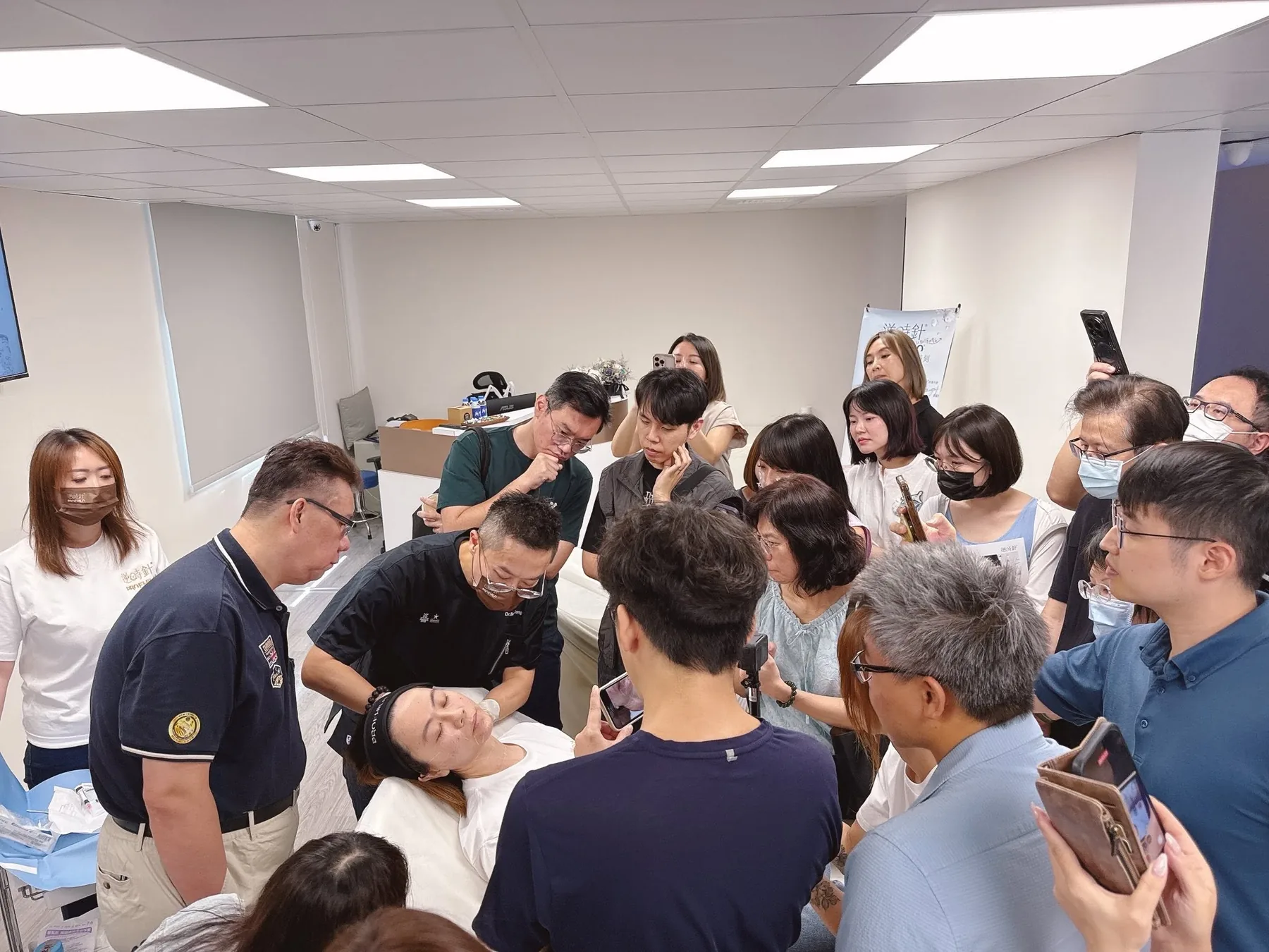 台中 Profhilo 官方 Workshop Hands-on 現場醫師圍觀